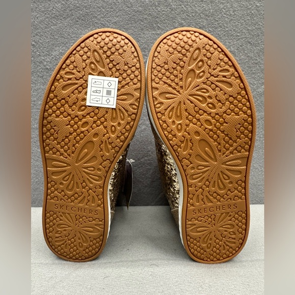 NIB Skechers Luxe shimmer girls Size 2 easy on & off adaptive closure gold shoes - Picture 6 of 8